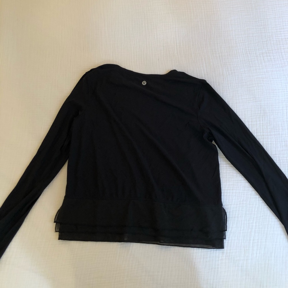 Flowy lulu lemon long sleeve with ruffle details